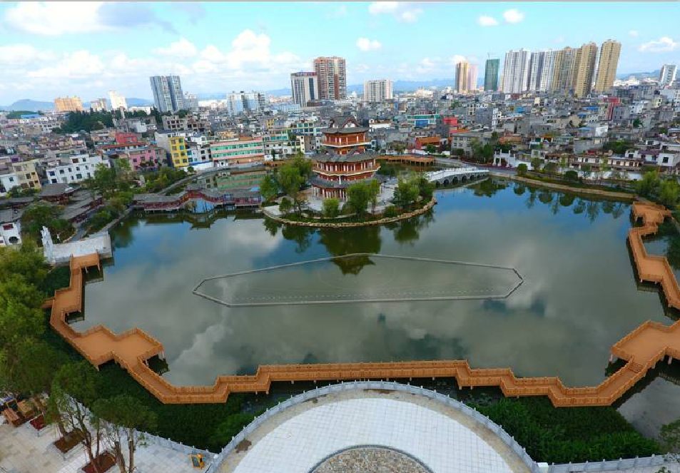 罗平的“城市客厅”——太液湖公园
